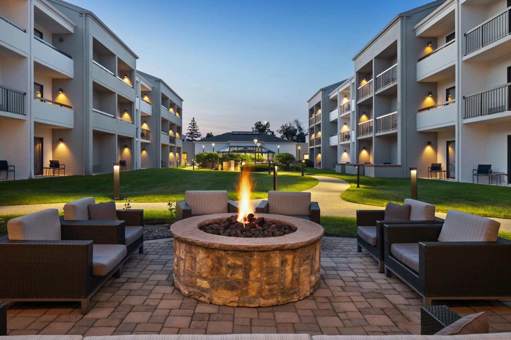 Courtyard By Marriott Chicago / Gurnee Hotel 3*